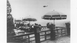 Terrasse der Gaststätte um 1930 Bild: Krefeld, Stadtarchiv
