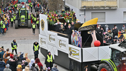 Das war der Rosenmontagszug 2023 in Krefeld. / Bild: Stadt Krefeld, Presse und Kommunikation, A. Bischof