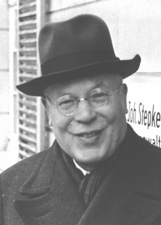 Dr. Johannes Stepkes, 1945-1949 zunächst Oberbürgermeister, dann Oberstadtdirektor
