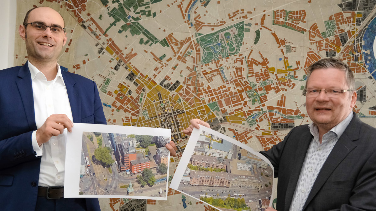  CDO Markus Lewitziki und Udo Hannok als Leitung der Abteilung „Geoinformationen“ bringen mit einer Dortmunder Firma eine 3D-Simulation der Stadt auf den Weg.  Foto: Stadt Krefeld, Presse und Kommunikation, Strücken