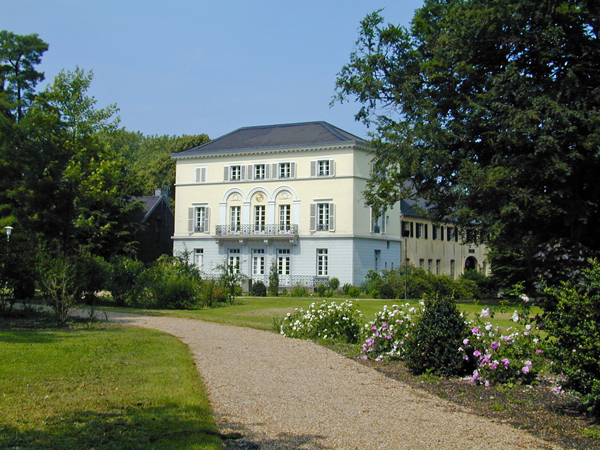Bild auf das Herrenhaus im Sollbrüggenpark