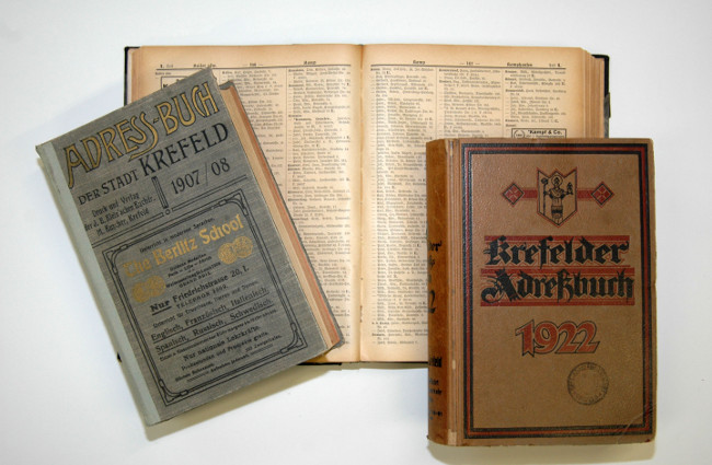 Historische Ausgaben des Krefelder Adressbuches