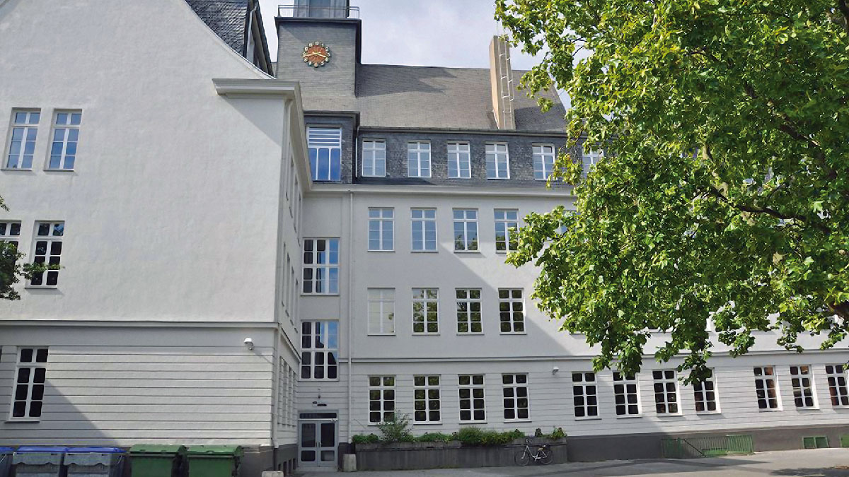 Die Gesamtschule Oppum. Foto: Stadt Krefeld, Presse und Kommunikation