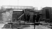 Das Rheintor in Uerdingen sollte 1920 das Hochwasser stoppen - vergeblich.Foto: Stadtarchiv Krefeld