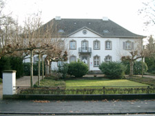 Villa für den Textielfabrikanten Rudolf Oetker vom Architekten August Biebricher, Hohenzollernstraße 91