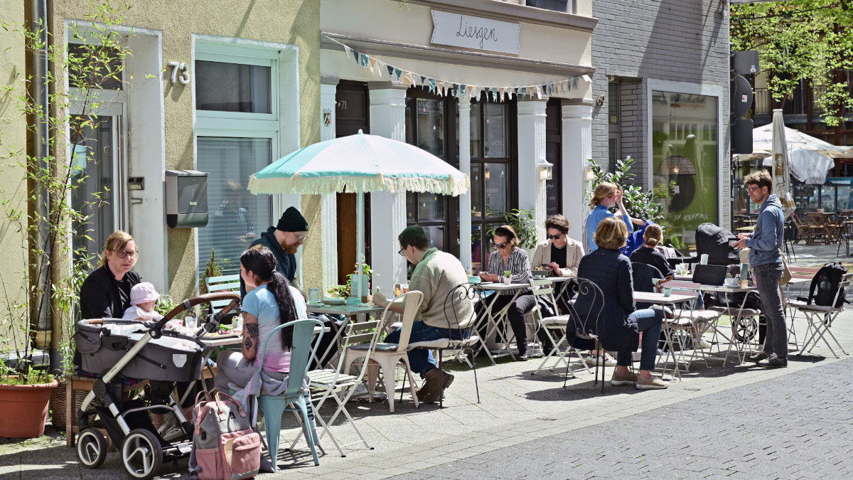Individuelle Cafés und vielfältige Restaurants: Die Krefelder Innenstadt überzeugt mit gutem kulinarischen Angebot - zum Beispiel mit dem Café Liesgen.  Bild: Stadt Krefeld, Presse und Kommunikation, A. Bischof