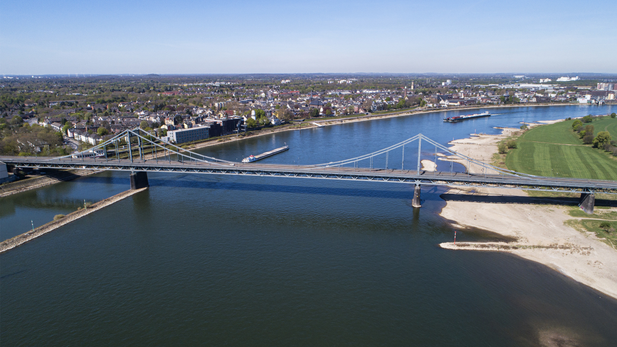 Rheinbrücke bei Krefeld Uerdingen. Bild: Stadt Krefeld, Presse und Kommunikation, S. Erath