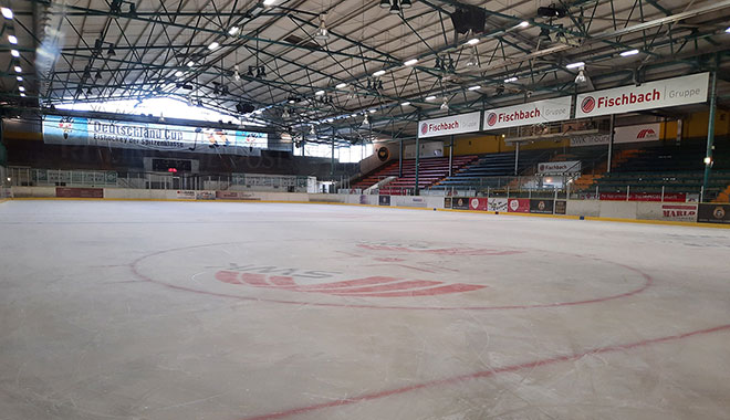 Das Eis der Rheinlandhalle wurde aufbereitet.Foto: Stadt Krefeld, Presse und Kommunikation
