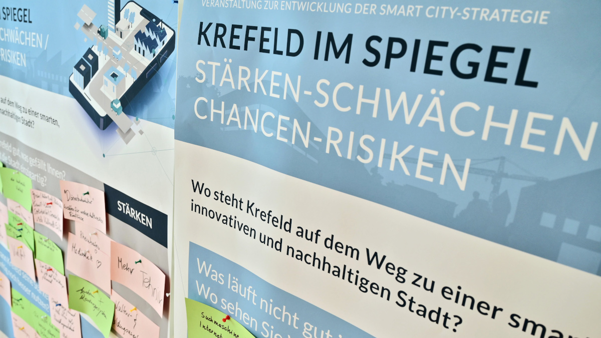 Mit einer Live-Veranstaltung ist die Bürgerbeteiligung zur Smart City-Strategie gestartet. Krefelderinnen und Krefelder können noch vier Wochen online bei unterschiedlichen Umfragen mitmachen.Foto: Stadt Krefeld, Presse und Kommunikation, A. Bischof