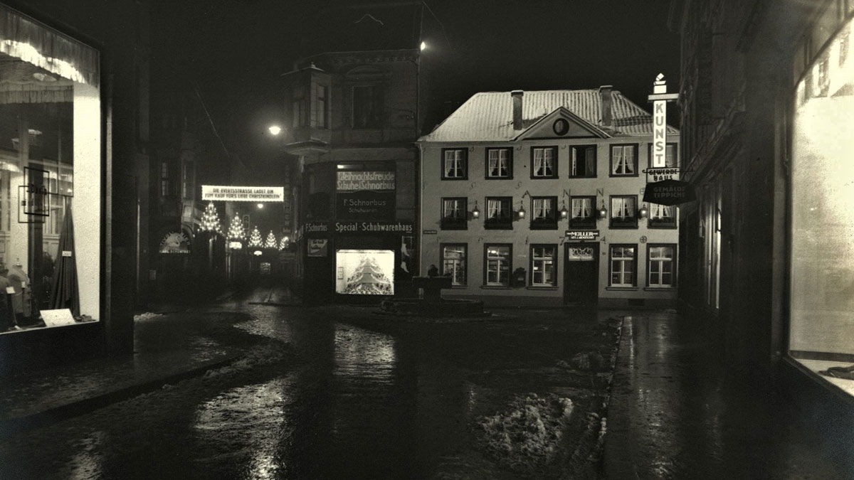 Aus dem Fotoalbum: Der Schwanenmarkt zur Weihnachtszeit.